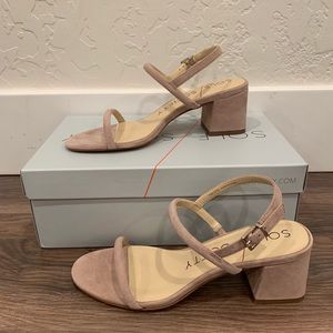 NWT Light Pink Block Heel Sandal (Sz 7)